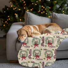 Load image into Gallery viewer, Customizable Pet Christmas Wreath Cozy Velveteen Plush Blanket - Soft Throw, Perfect for Cuddling, Home Decor, Gift for Her, Holiday Comfort, Customized
