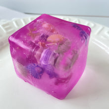 Load image into Gallery viewer, Glitter Stress Relief Ice Cube Squishy Toy
